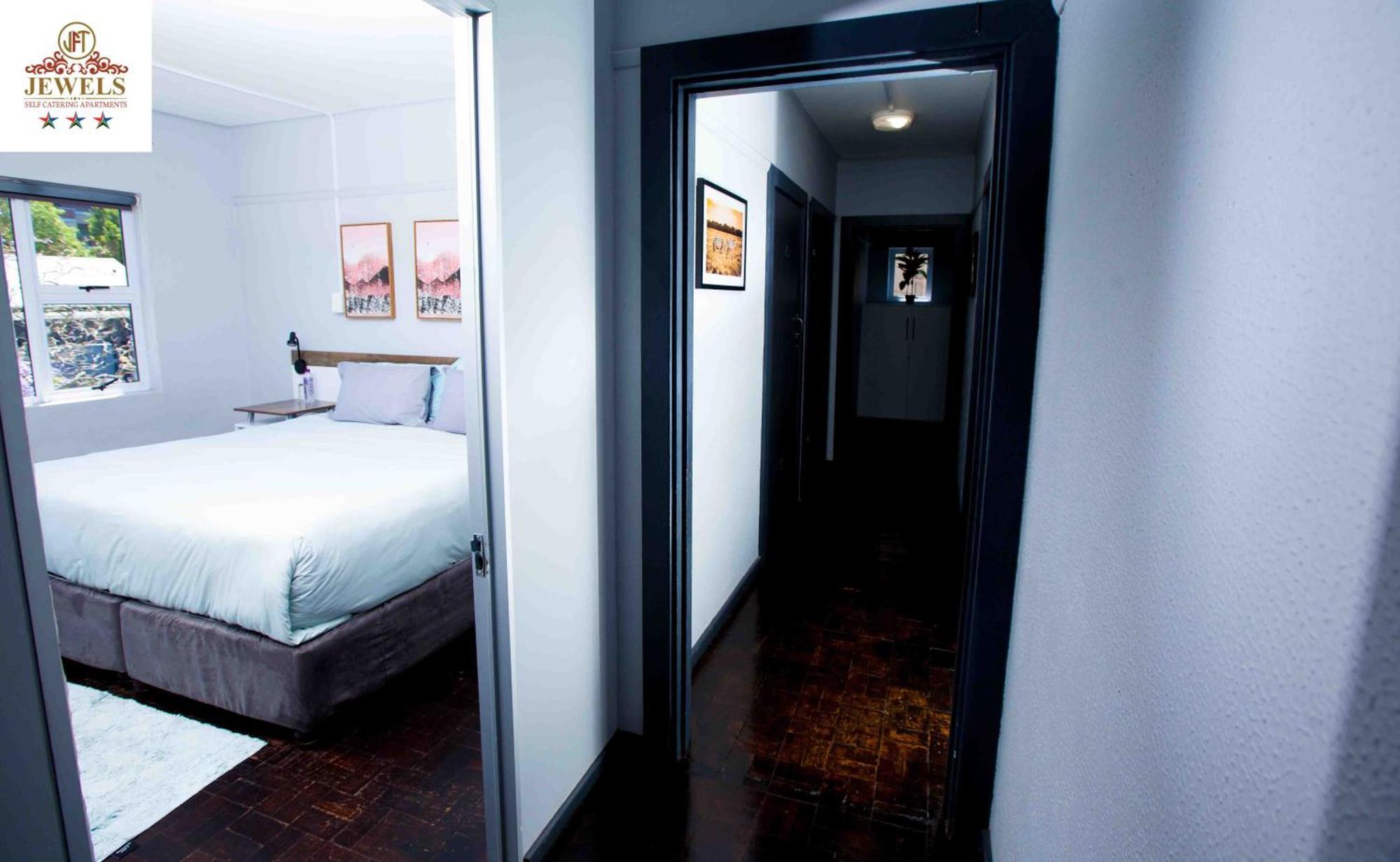 Jft Self Catering Units Bed & Breakfast East London Exterior photo
